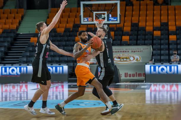 这位年轻的 这位年轻的