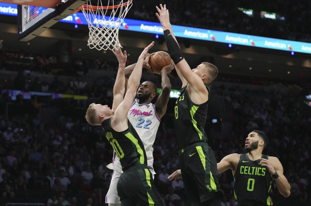 球高压防守 球高压防守