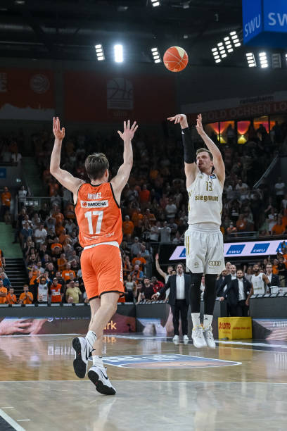 在球场上斩 在球场上斩