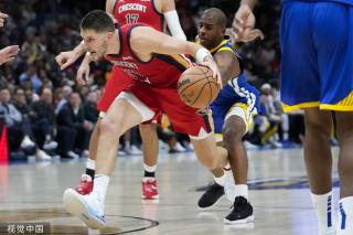 在防守端保 在防守端保